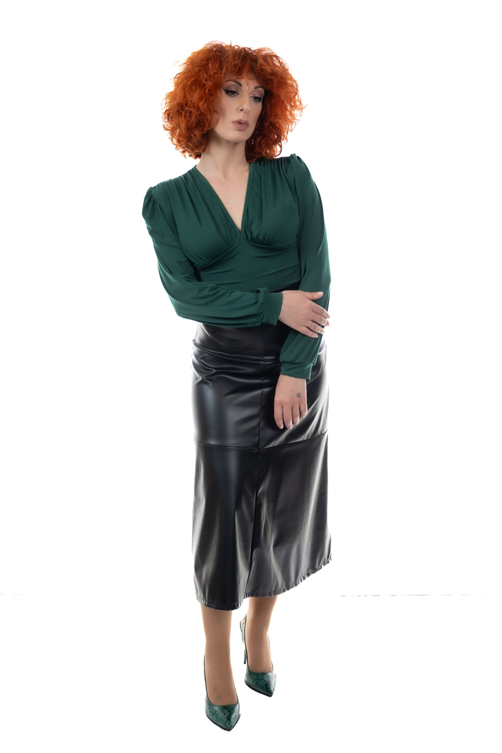 Κορμάκι Με Βαθύ Ντεκολτέ