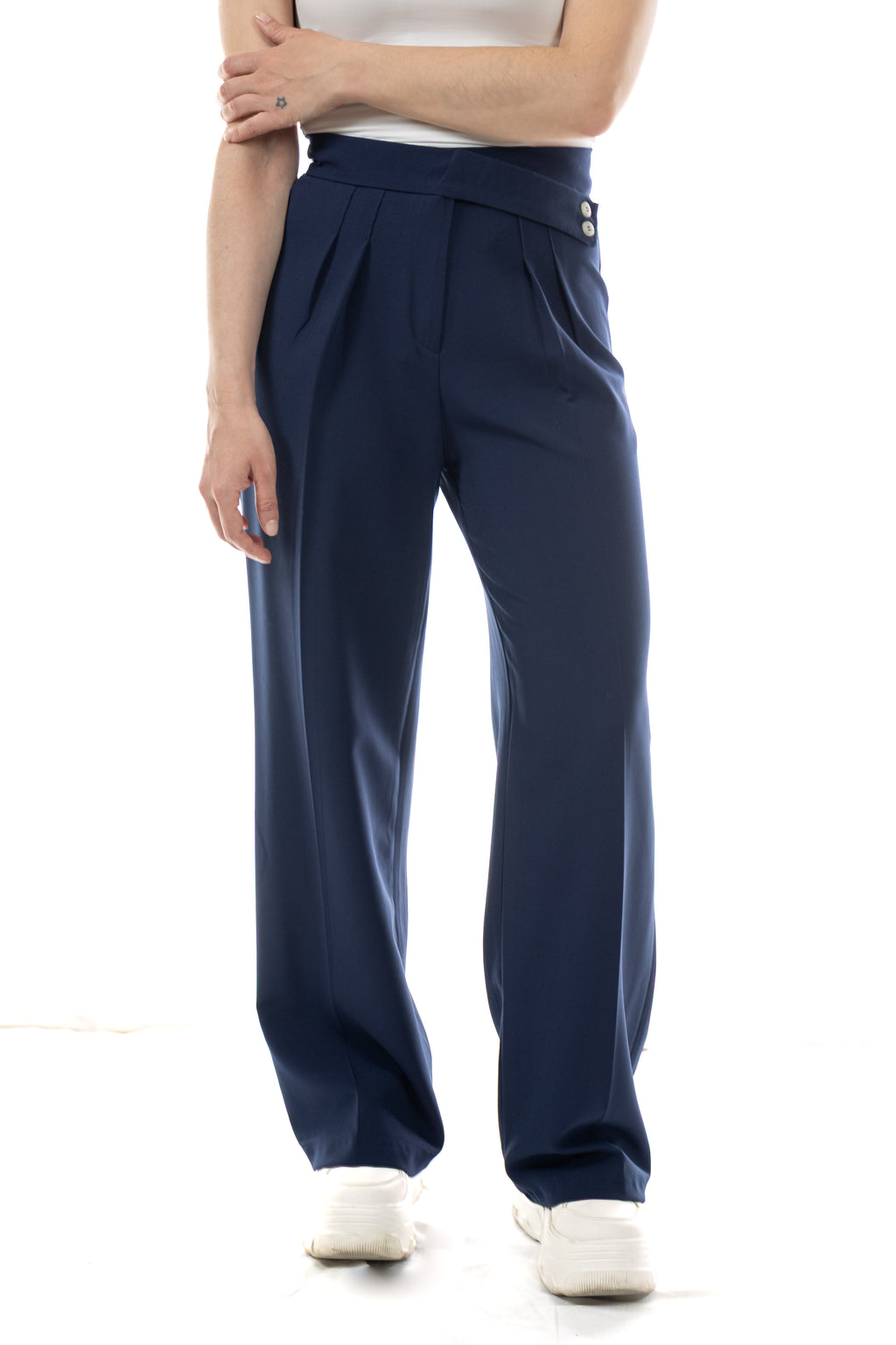 Παντελόνι με Πιέτες και Ίσια Γραμμή