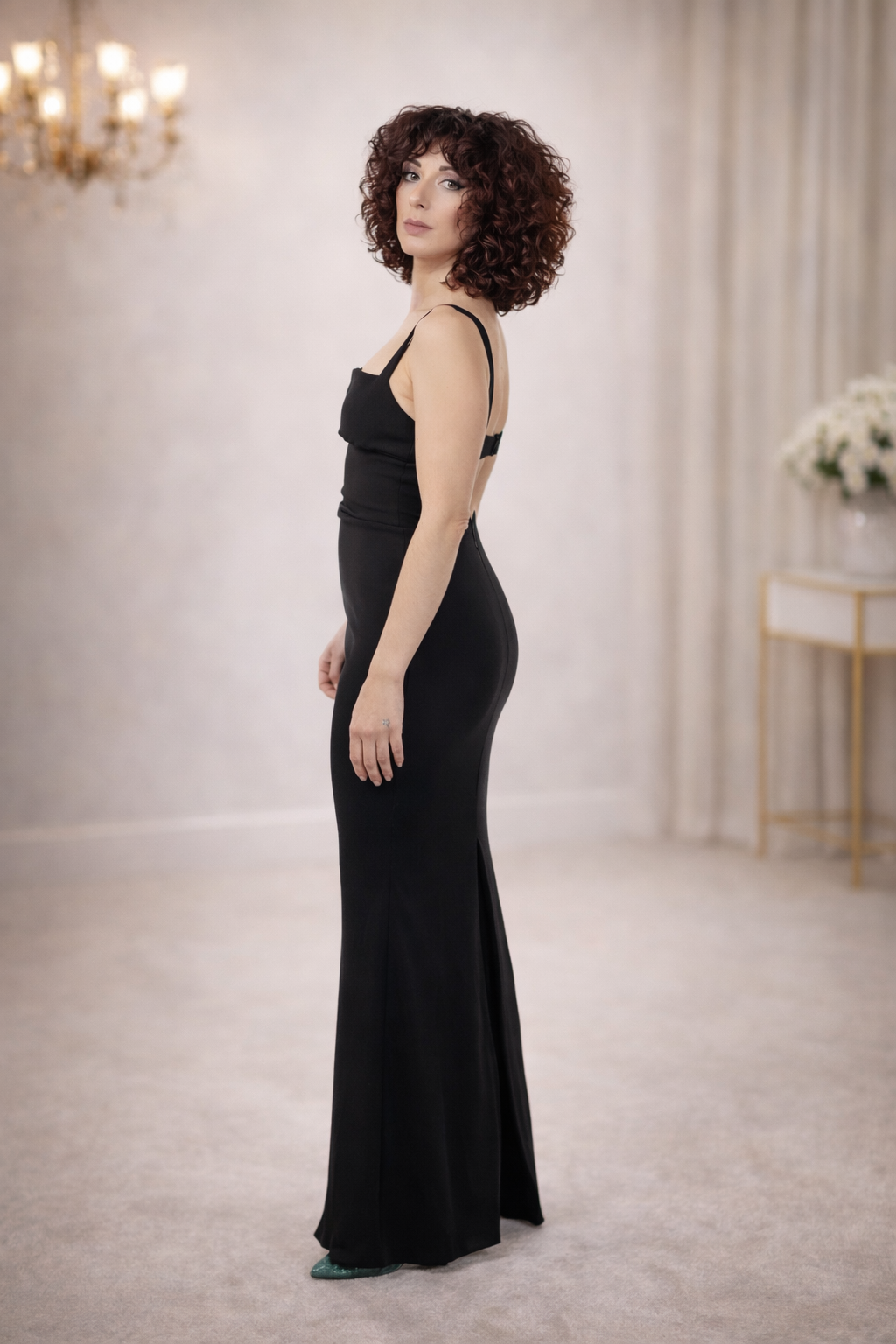 Βραδινό Μάξι Φόρεμα Με Έξω Πλάτη